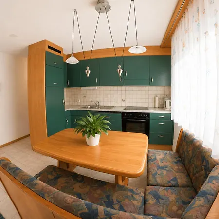 Residenz Darianne 公寓 *